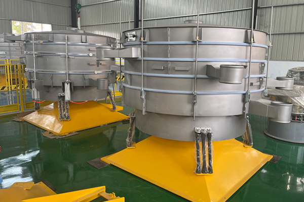 Circular tumbler screen